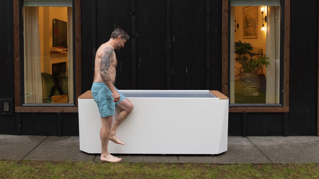 Designer-cold-therapy-tub-Eureka